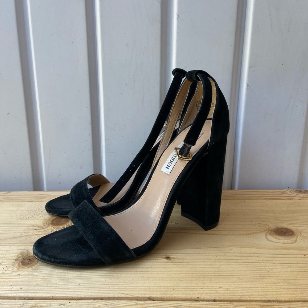 Steve Madden black velvet heels